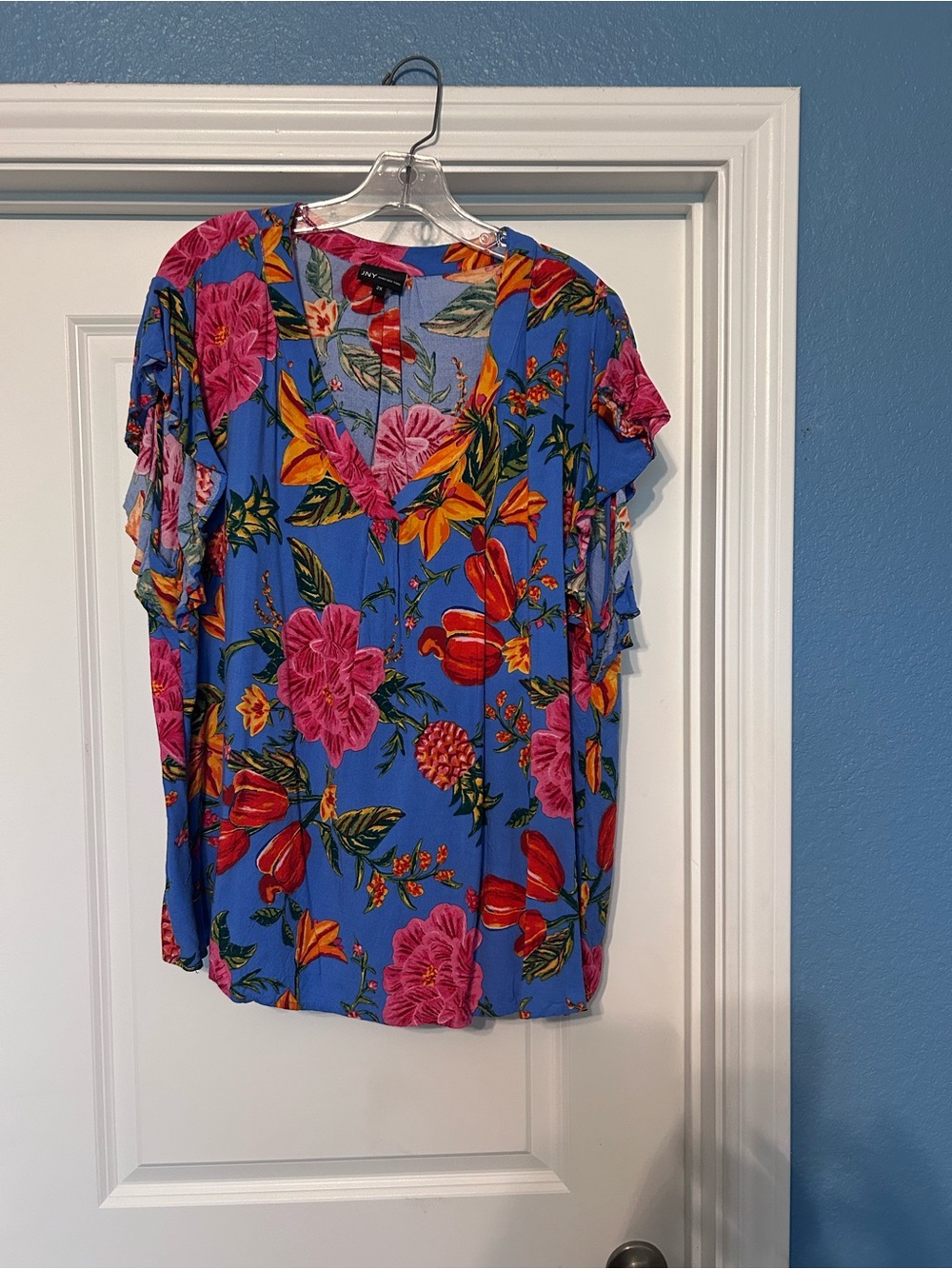 Jones New York Blue Floral V-Neck Flutter Sleeve Blouse